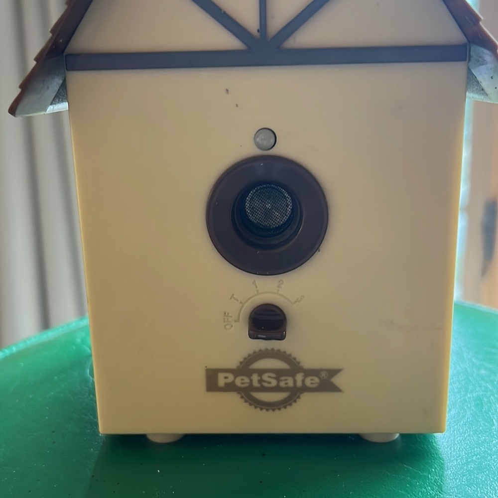PetSafe - Discreet Bark Control House - Ultrasonic